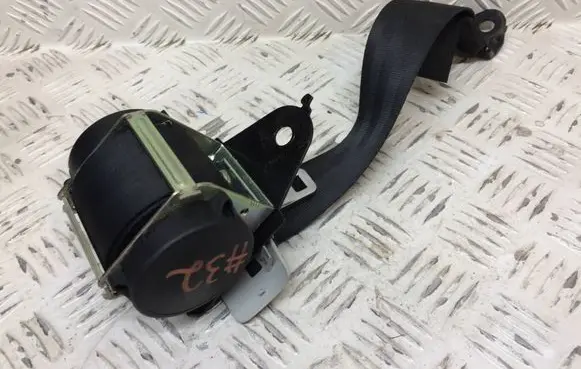 Nissan Qashqai Rear seatbelt 88844JD000