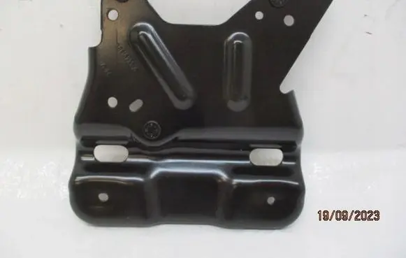 Peugeot 208 II ACC Distronic radar sensor grill/trim 9811673380