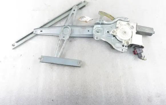 Toyota Corolla E120 E130 Front door window regulator with motor 6982002130