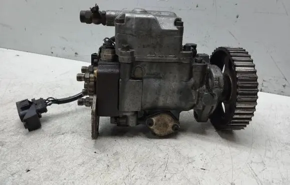 Volkswagen PASSAT B5 Fuel injection high pressure pump 2464463268