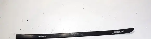 Front sill trim cover