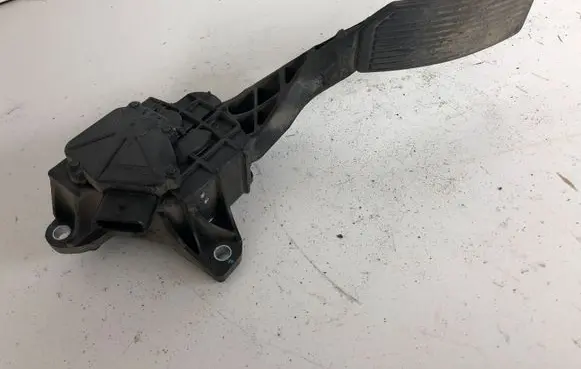 Nissan Murano Z50 Accelerator throttle pedal 18002CB000 5623