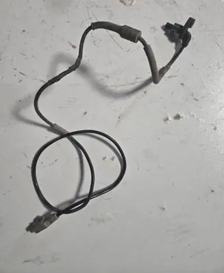 Citroen Berlingo ABS brake wheel speed sensor 0265007666 964672580