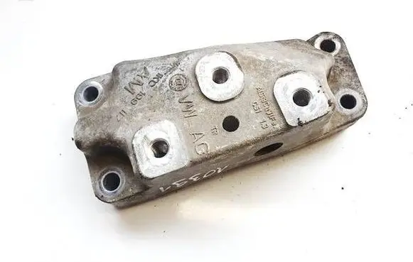 Audi TT TTS Mk2 Engine mounting bracket 1k0199117