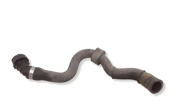 Volvo XC40 Electric car engine cooling hoses/pipes
