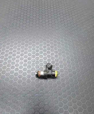 Volkswagen PASSAT B7 Fuel injector 03C906039 0280158815