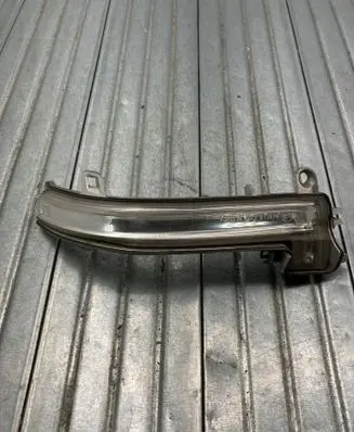 BMW 3 F30 F35 F31 Front fender indicator light 20203102