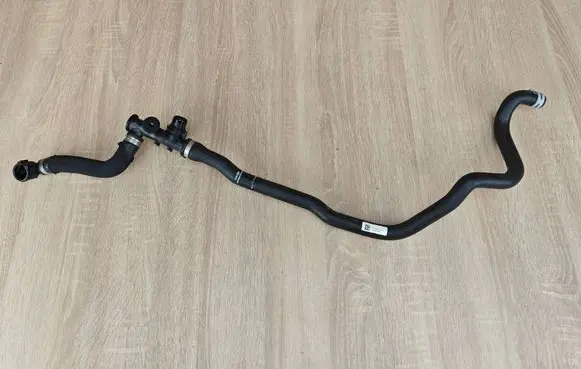 BMW 5 G30 G31 G38 Engine coolant pipe/hose 6821253