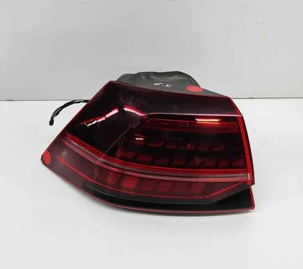 Volkswagen Golf VII Rear/tail lights 5G0945207G