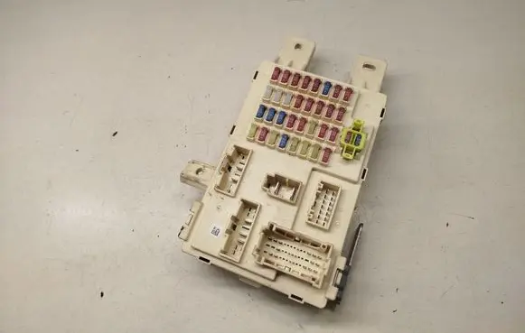 Hyundai H-1, Starex, Satellite Fuse module 919504H011