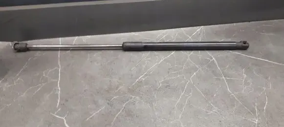 Volkswagen Golf V Tailgate strut 6r6827550a