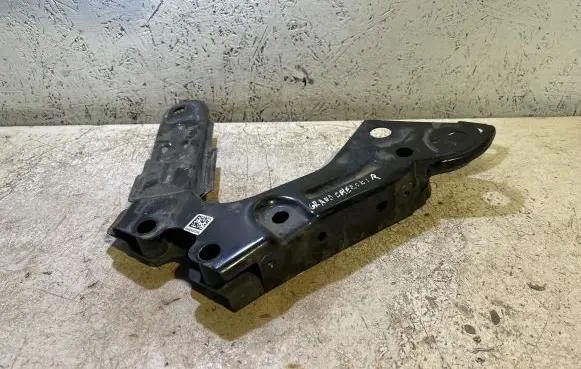 Jeep Grand Cherokee WL Other under body part 
