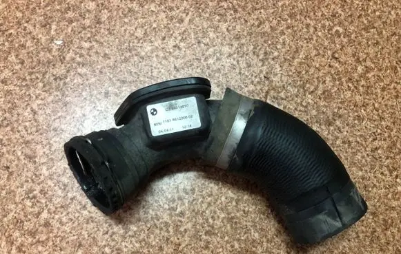 Mini Cooper Countryman R60 Intercooler hose/pipe 8512206