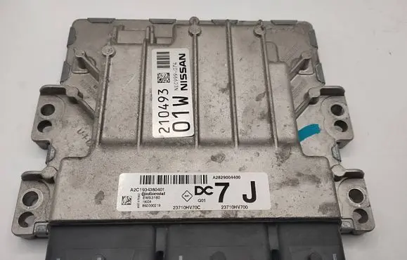 Nissan Qashqai Engine control unit/module 23710HV70C A2829004400 A2C1934380401