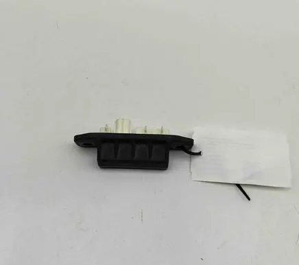 Toyota Yaris Cross Tailgate/boot open switch button 84840F4020