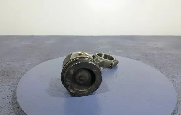 Piston
