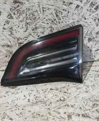 Tesla Model 3 Tailgate rear/tail lights
