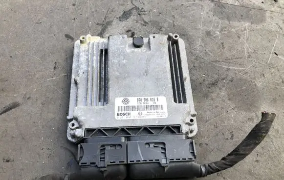 Volkswagen Phaeton Engine control unit/module 070906016B