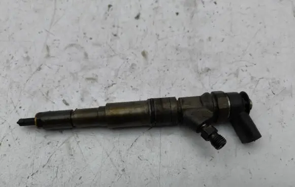 BMW 5 E60 E61 Fuel injector 0445110212 7794652