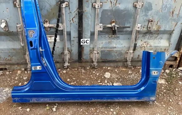 Nissan Qashqai J12 Front sill (body part) 