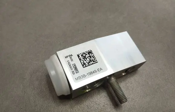 Volkswagen Amarok II Air conditioning (A/C) expansion valve MB3B19849EA