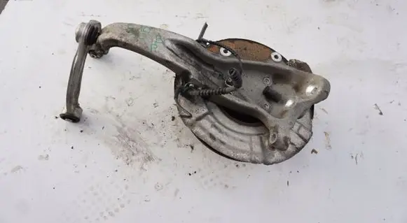 Front wheel hub spindle knuckle