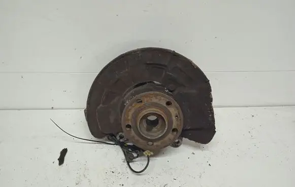 Volvo V70 Front wheel hub spindle knuckle 9461943