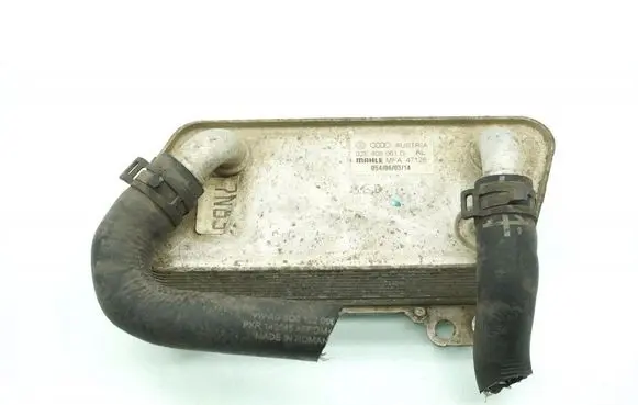 Skoda Octavia Mk3 (5E) Engine oil radiator 02E409061D