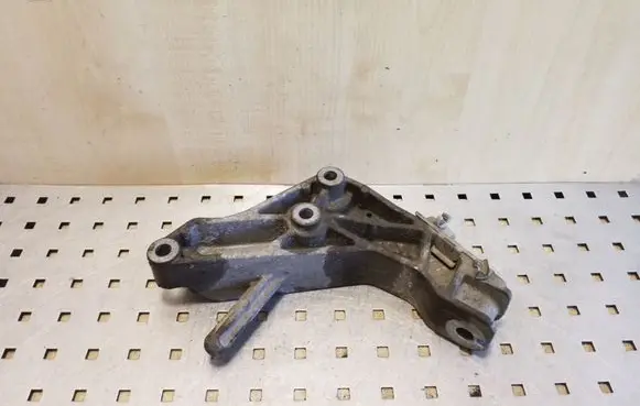 Opel Meriva B Gearbox mounting bracket 24459819