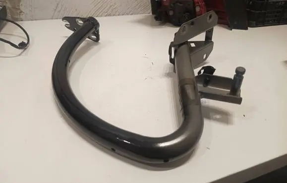 Audi A4 S4 B8 8K Tailgate/trunk/boot hinge 8K5827302J LZ9Y