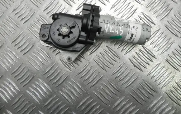 BMW 2 F22 F23 Seat adjustment motor 0390204146 V1045