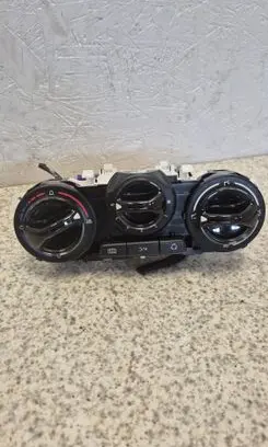 Peugeot 208 Climate control unit 96722483 T1013332G E1063173