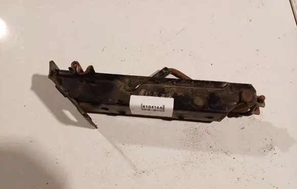 Hyundai Tiburon Lift Jack 