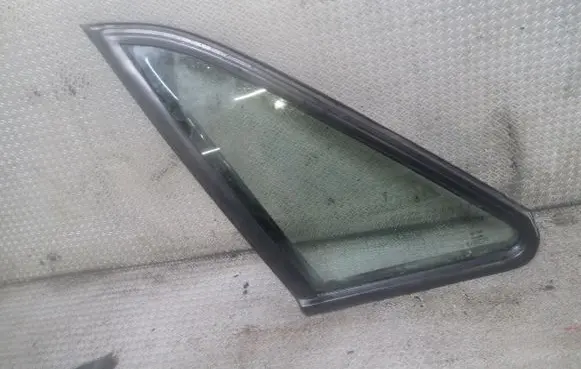 Volkswagen PASSAT B3 Rear side window