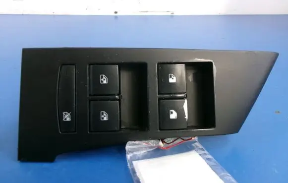 Opel Astra J Other devices 13305011