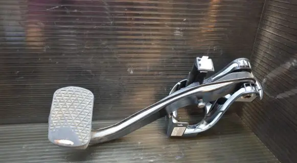 Mercedes-Benz E W212 Brake pedal