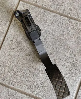 Audi A5 Accelerator throttle pedal 8W1723523