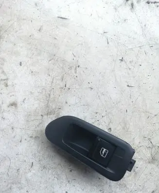 Volkswagen Golf VI Electric window control switch 5K4868345