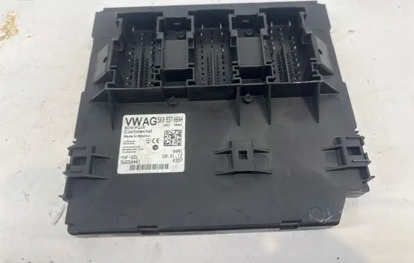 Volkswagen Jetta VI Comfort/convenience module 5K0937084H 5WG50401 5WK50254