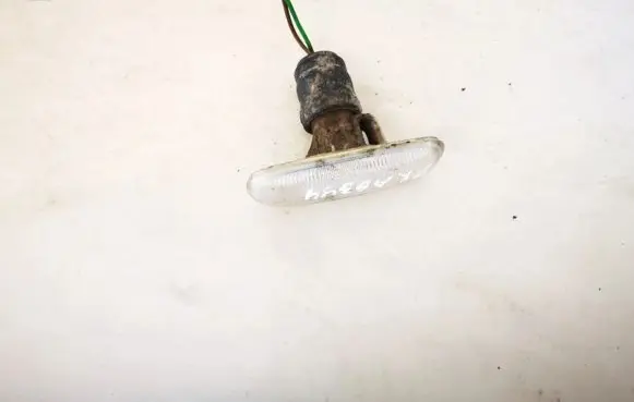 Audi A6 S6 C5 4B Front fender indicator light