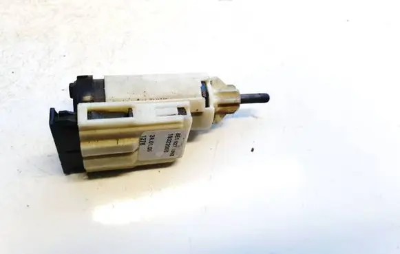 Audi A4 S4 B7 8E 8H Brake pedal sensor switch 8e0927189b 19322005