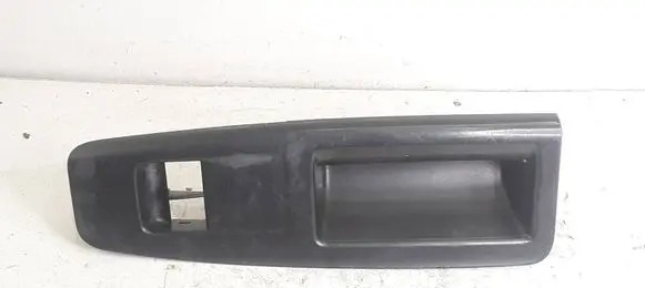 Volkswagen Polo Front door window switch trim 6Q1867171