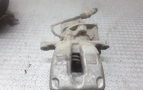 Volkswagen PASSAT B6 Rear brake caliper