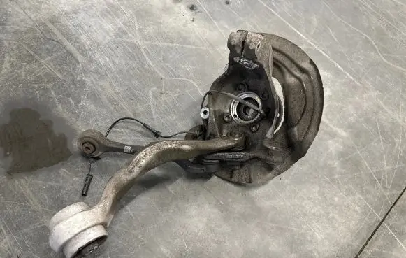 BMW 4 F32 F33 Front wheel hub spindle knuckle 6859003 6854724 6854728
