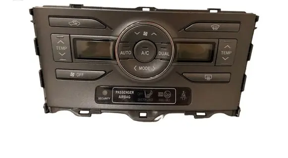 Toyota Auris 150 Climate control unit 5590002220B 8F3Q611027ZB