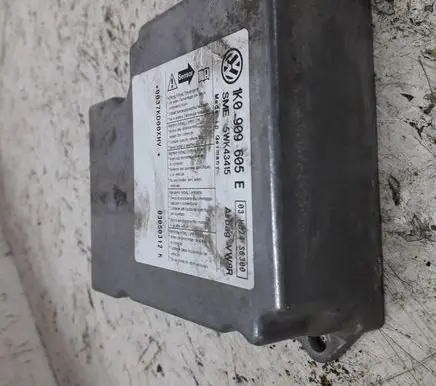 Volkswagen Jetta V Airbag control unit/module 1K0909605E SME5W43415 03H024S6300