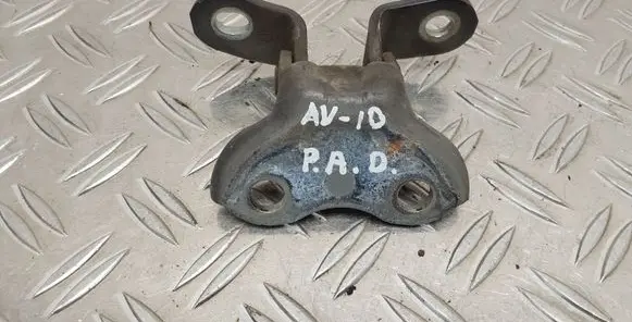 Toyota Avensis T270 Front door lower hinge 