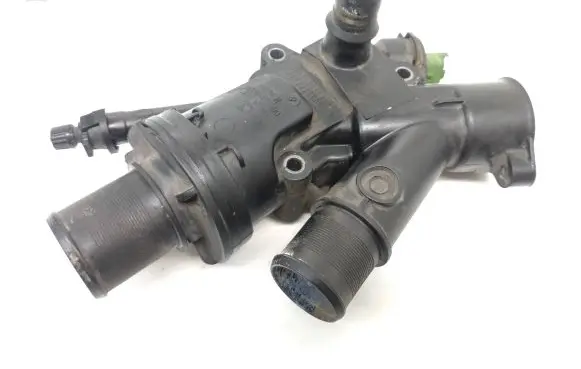 Thermostat/thermostat housing