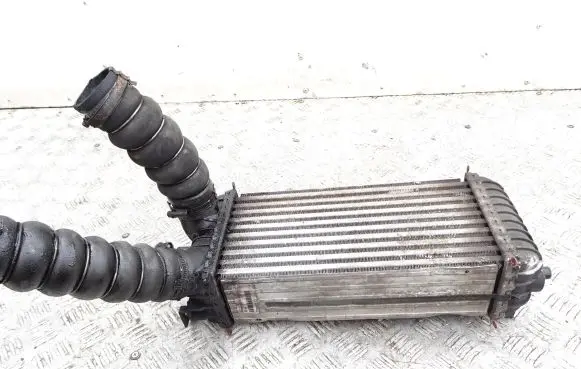 Ford C-MAX II Intercooler radiator 8V619L440CC T7052003 FC97A