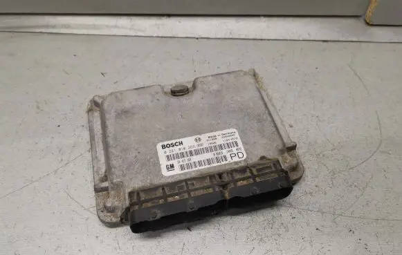 Opel Zafira A Engine control unit/module 0281010268 24417169
